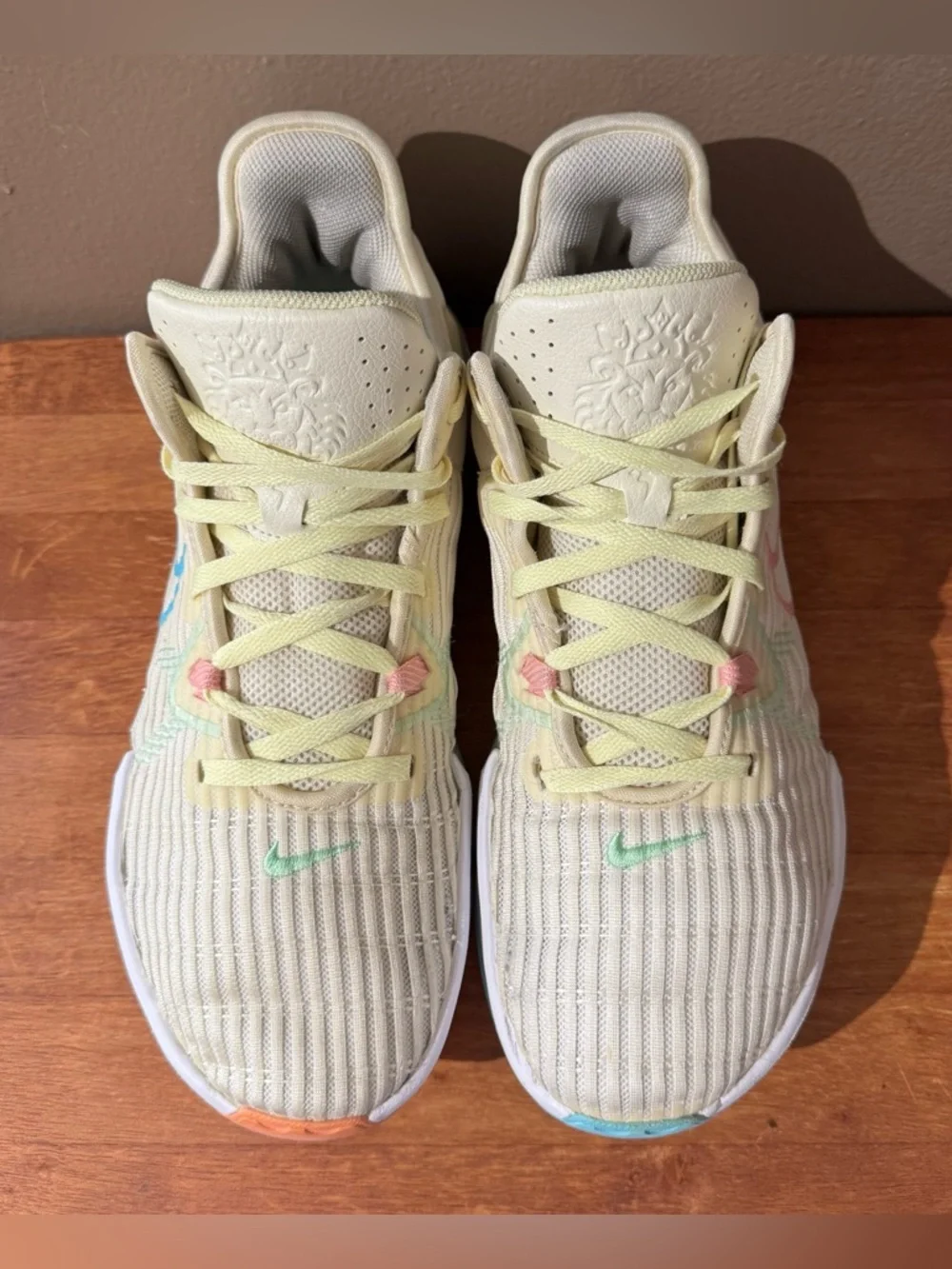 Nike Lebron Witness 6 Easter Coconut Milk Basketball Sneaker Men’s Size 12.5